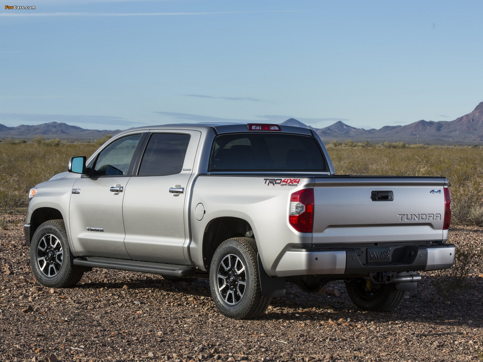 Photos of TRD Toyota Tundra CrewMax Limited 2013 (1600 x 1200)