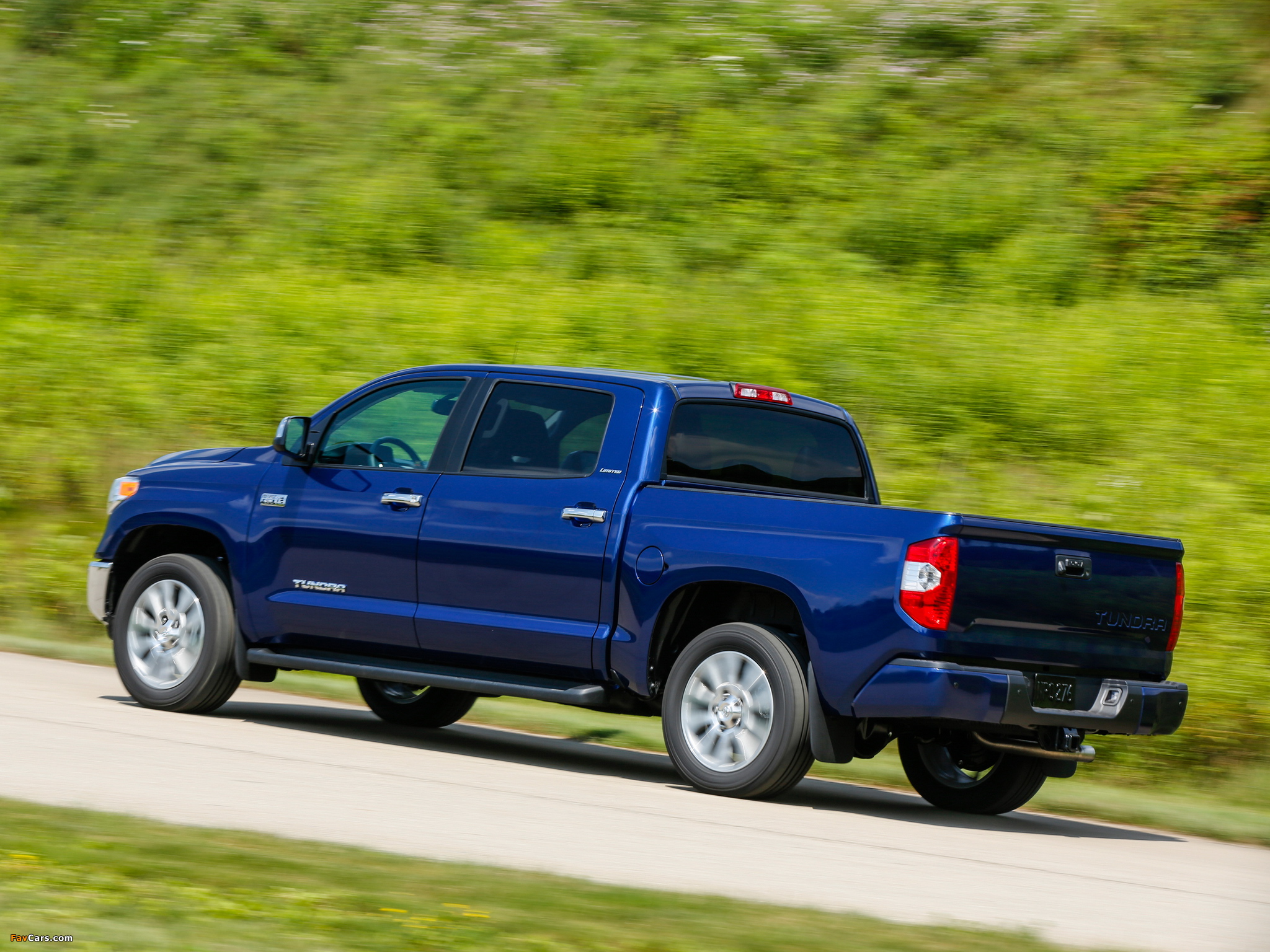 Photos of Toyota Tundra CrewMax Limited 2013 (2048 x 1536)