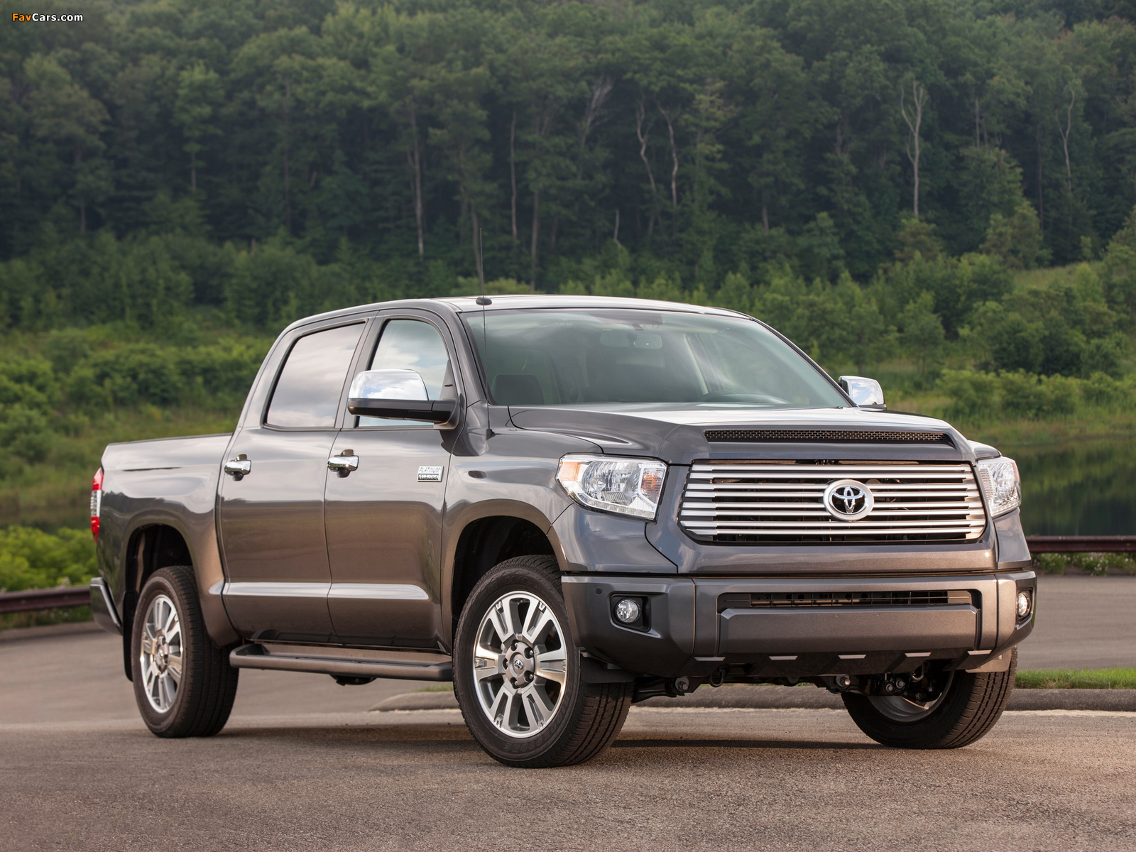 Photos of Toyota Tundra CrewMax Platinum Package 2013 (1600 x 1200)