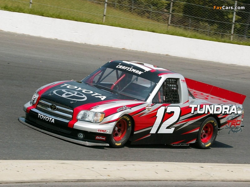 Pictures of Toyota Tundra NASCAR Craftsman Series Truck 2004–06 (800 x 600)