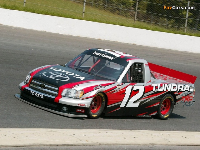 Pictures of Toyota Tundra NASCAR Craftsman Series Truck 2004–06 (640 x 480)