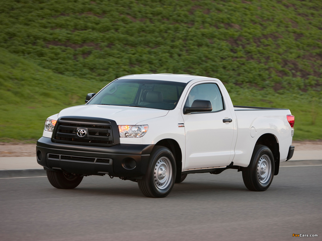 Pictures of Toyota Tundra Regular Cab Work Truck Package 2009–13 (1280 x 960)