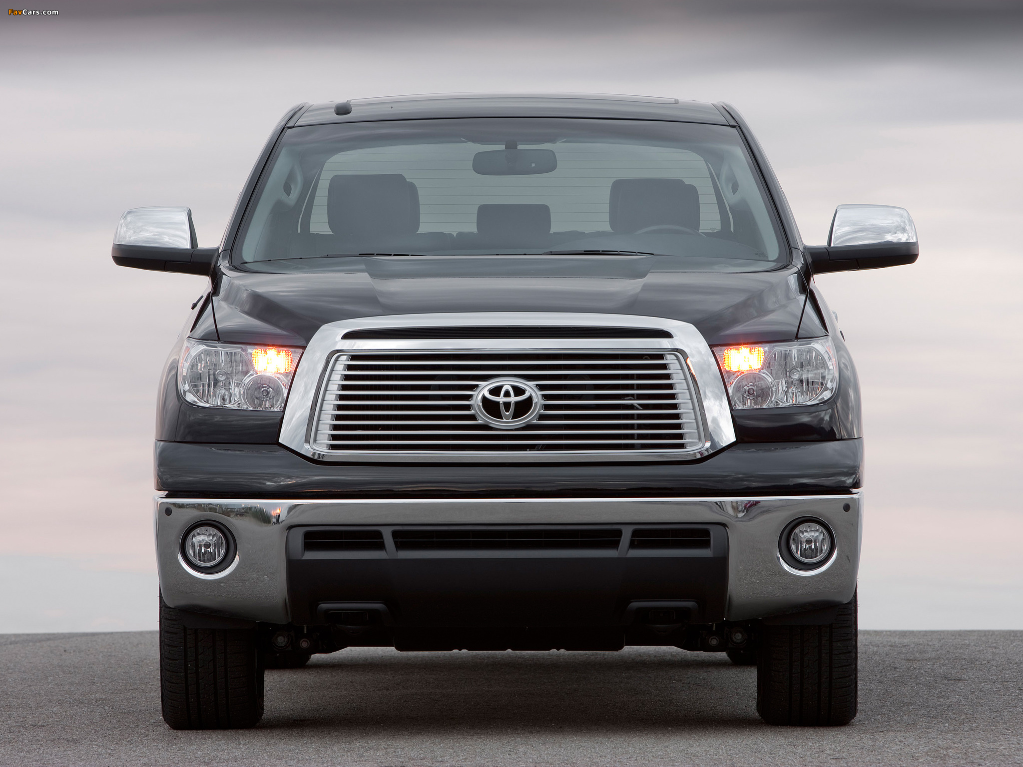 Pictures of Toyota Tundra CrewMax Platinum Package 2009–13 (2048 x 1536)
