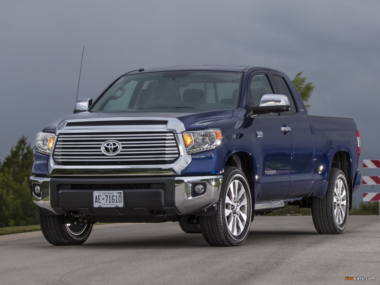 Pictures of Toyota Tundra Double Cab Limited 2013 (1280 x 960)