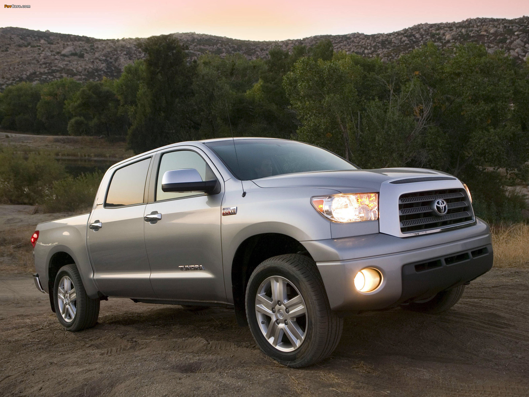 Toyota Tundra CrewMax Limited 2007–09 photos (2048 x 1536)