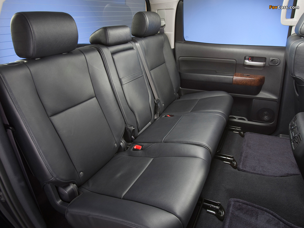 Toyota Tundra CrewMax Platinum Package 2009–13 images (1024 x 768)