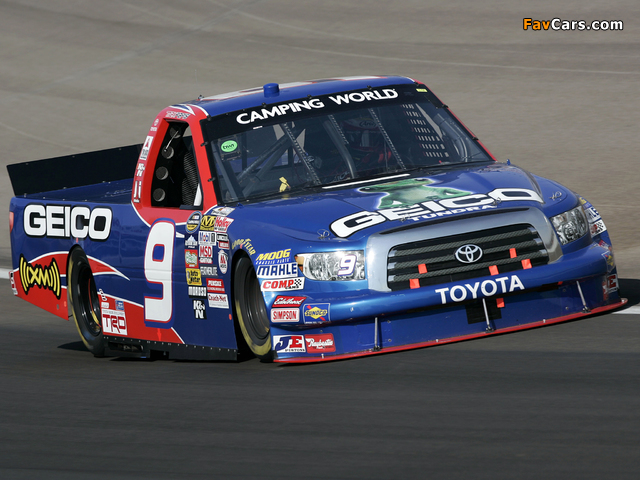 Toyota Tundra NASCAR Camping World Series Truck 2009 photos (640 x 480)