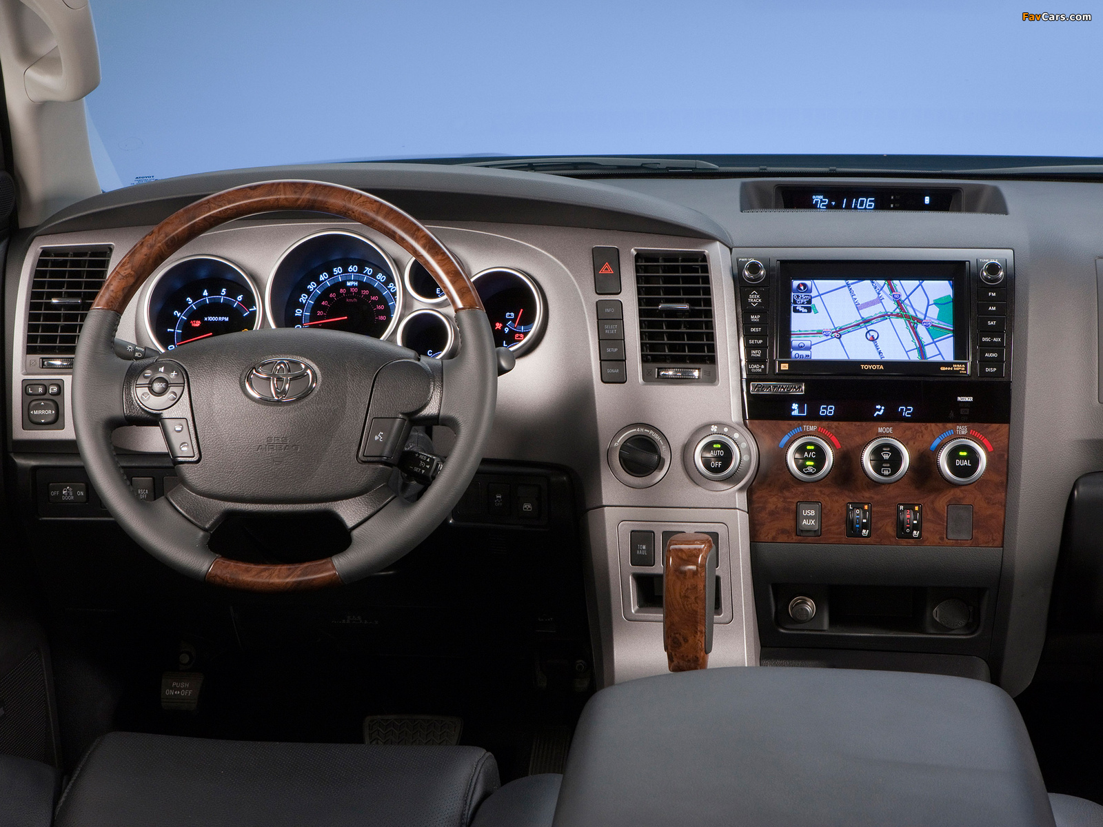 Toyota Tundra CrewMax Platinum Package 2009–13 pictures (1600 x 1200)