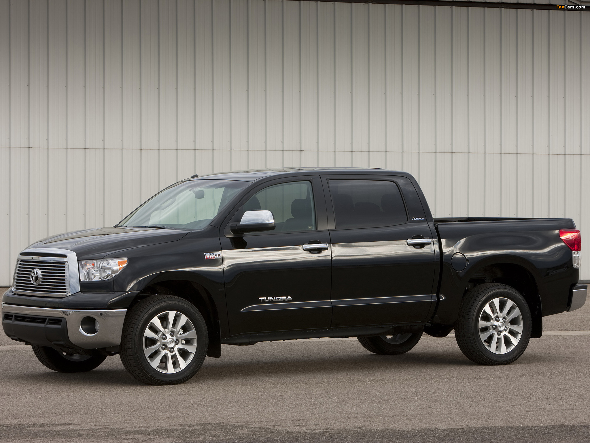 Toyota Tundra CrewMax Platinum Package 2009–13 pictures (2048 x 1536)