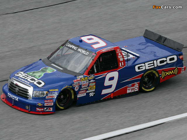Toyota Tundra NASCAR Camping World Series Truck 2009 wallpapers (640 x 480)