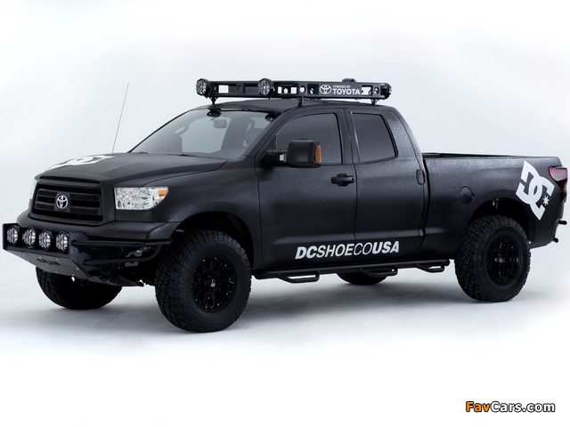 Toyota Ultimate Motocross Tundra Truck 2011 pictures (640 x 480)