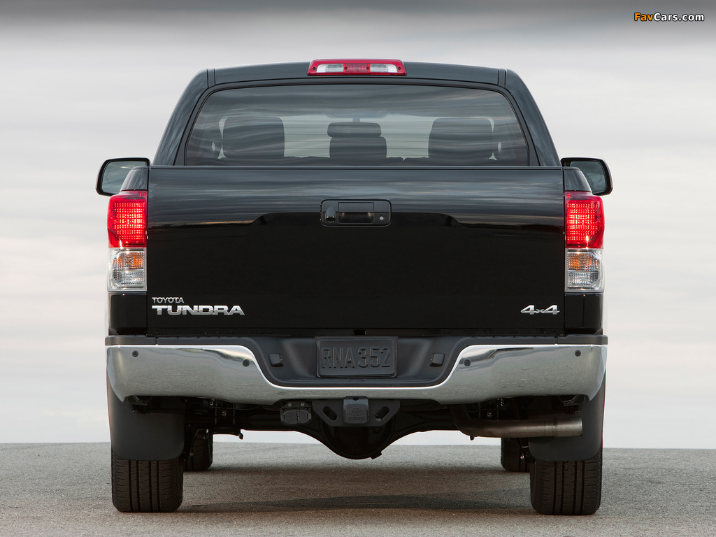 Toyota Tundra CrewMax Platinum Package 2009–13 wallpapers (1024 x 768)