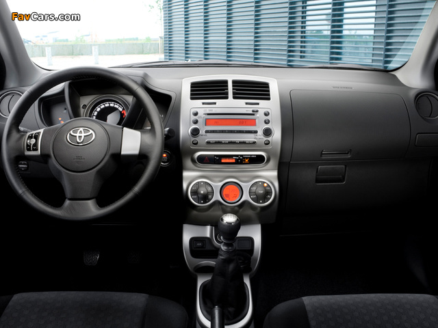Images of Toyota Urban Cruiser 2008 (640 x 480)