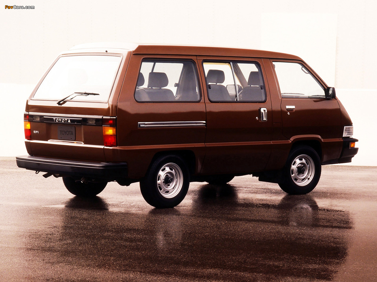 Images of Toyota Deluxe Van 1984–89 (1280 x 960)