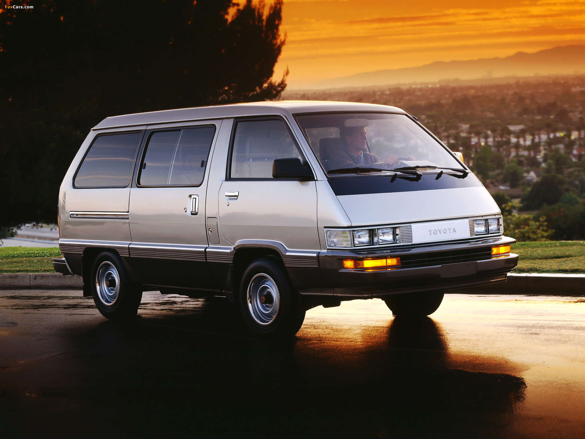 Toyota Deluxe Van 1984–89 pictures (2048 x 1536)