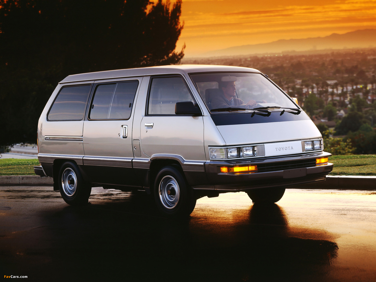 Toyota Deluxe Van 1984–89 pictures (1600 x 1200)