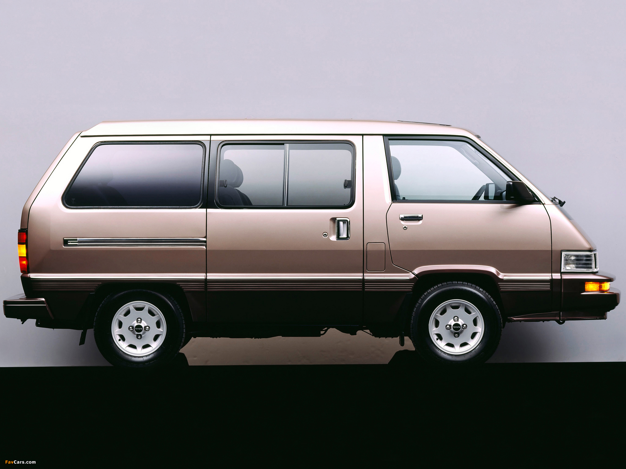 Toyota Van LE 1984–89 wallpapers (2048 x 1536)