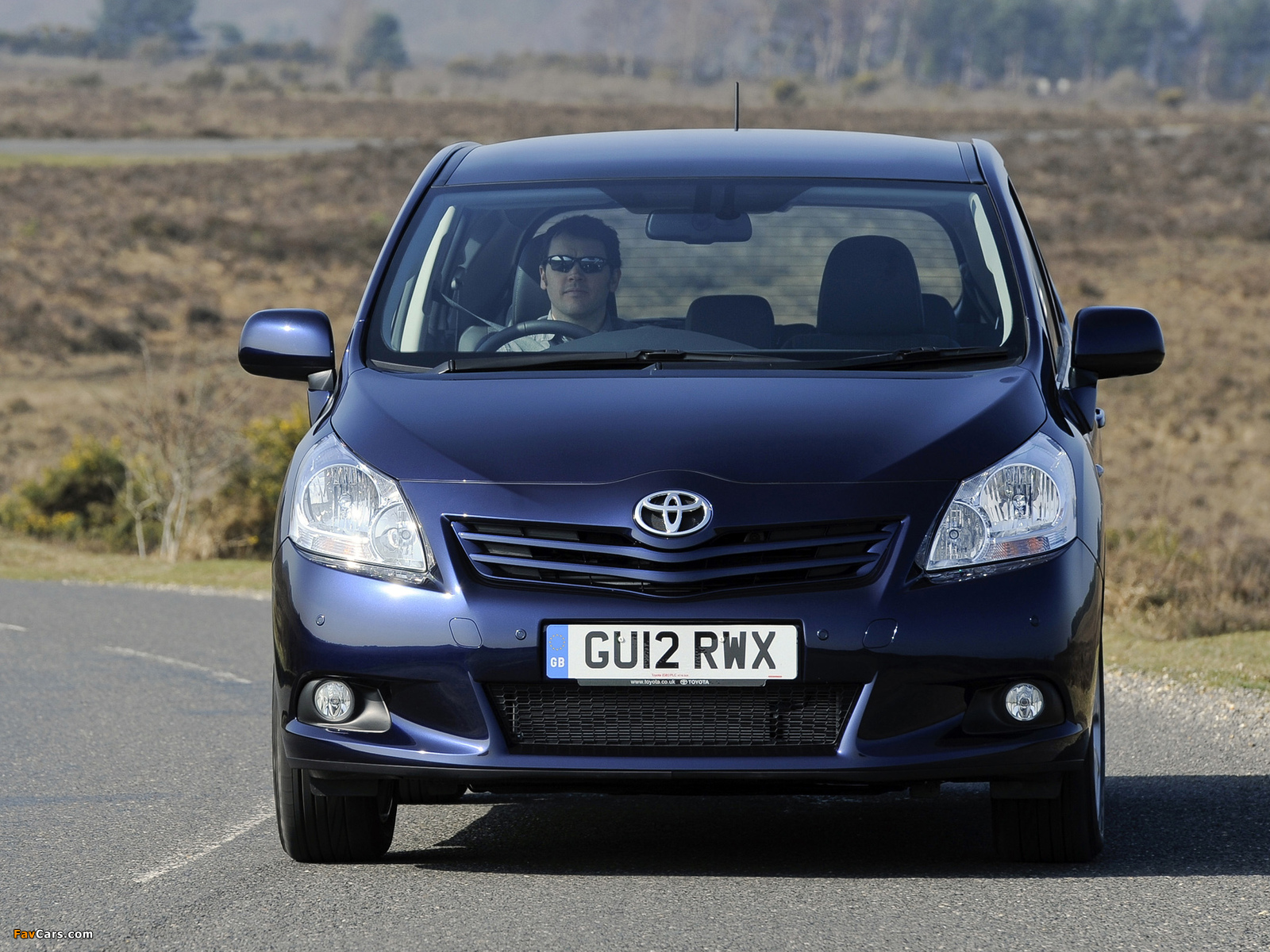 Images of Toyota Verso UK-spec 2009–13 (1600 x 1200)