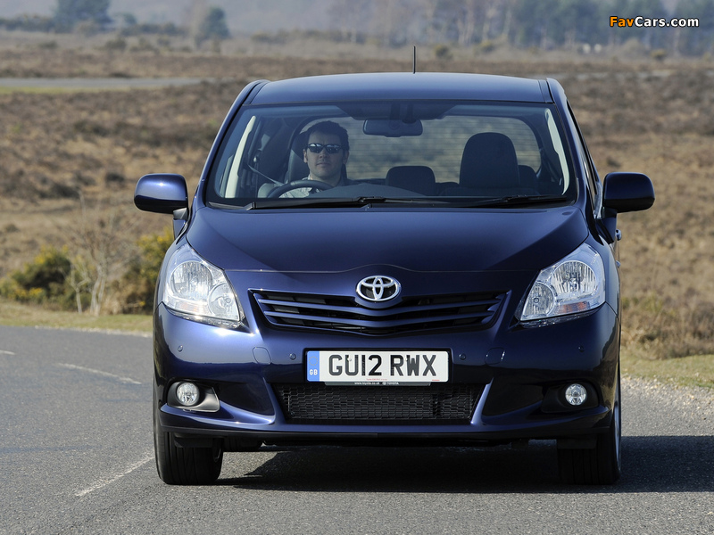 Images of Toyota Verso UK-spec 2009–13 (800 x 600)