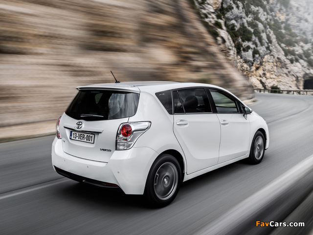 Images of Toyota Verso 2012 (640 x 480)