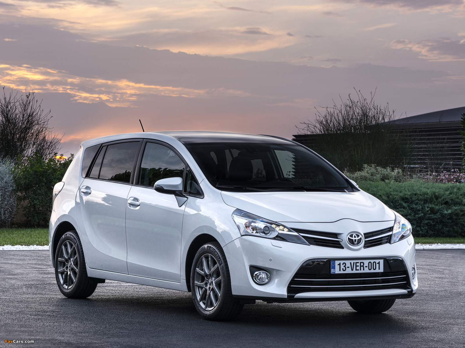 Images of Toyota Verso 2012 (1600 x 1200)