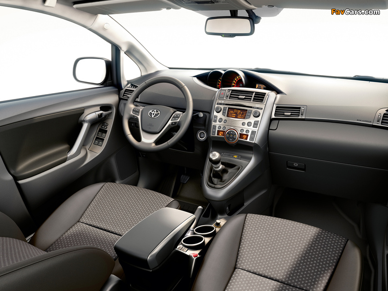 Toyota Verso 2009 images (800 x 600)