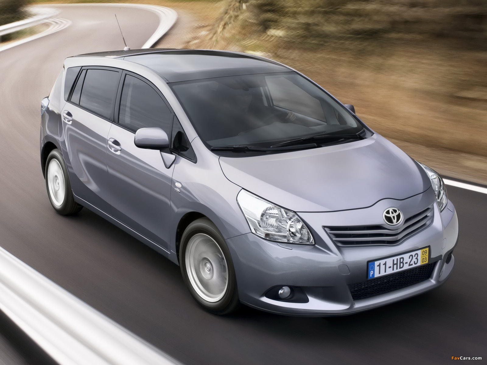 Toyota Verso 2009 pictures (1600 x 1200)