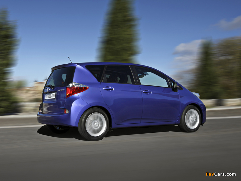Toyota Verso-S 2010 images (800 x 600)