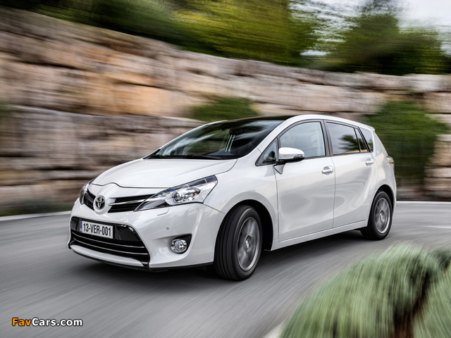 Toyota Verso 2012 images (640 x 480)