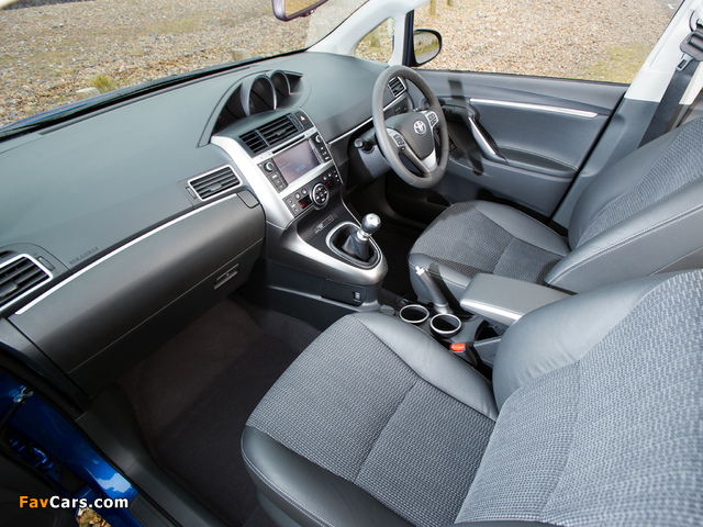 Toyota Verso UK-spec 2013 images (640 x 480)