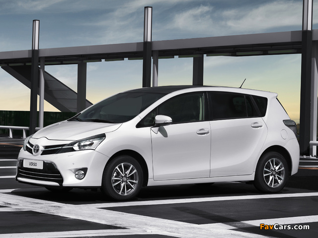 Toyota Verso 2012 wallpapers (640 x 480)