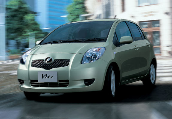 Images of Toyota Vitz 2005–07