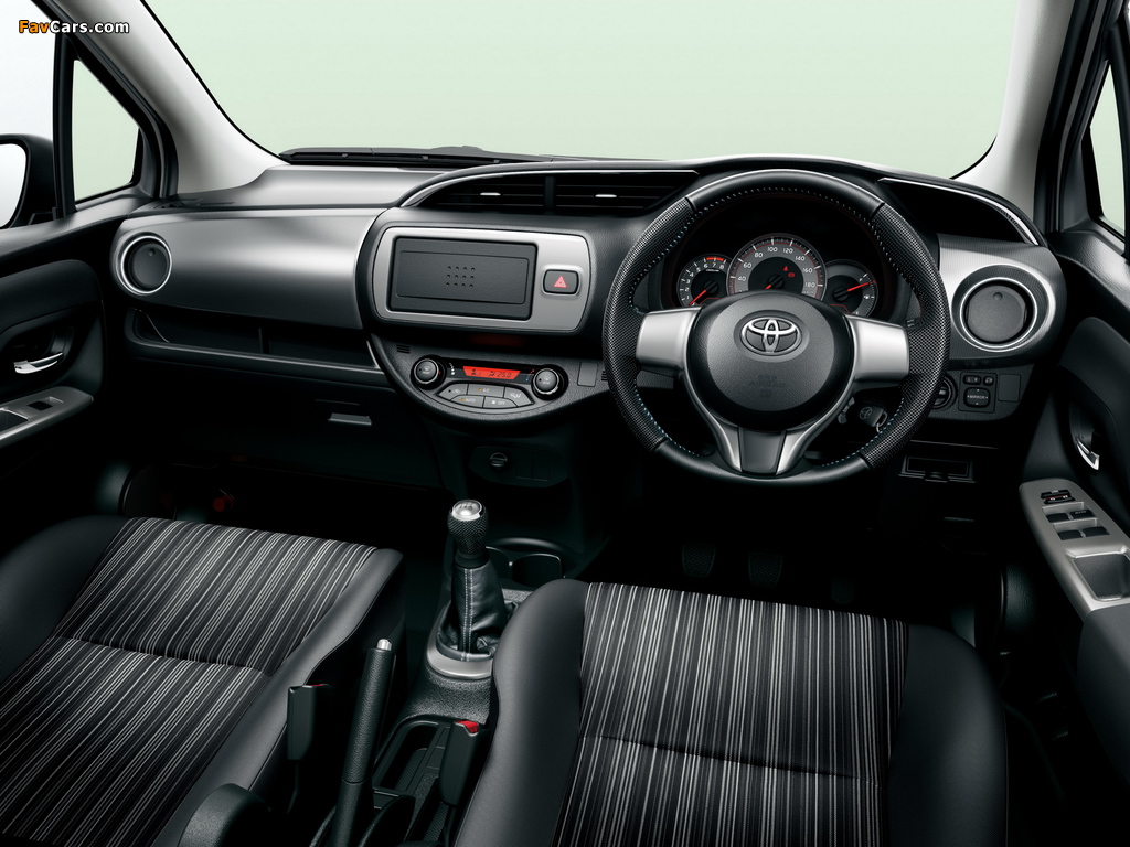 Photos of Toyota Vitz RS 2014 (1024 x 768)