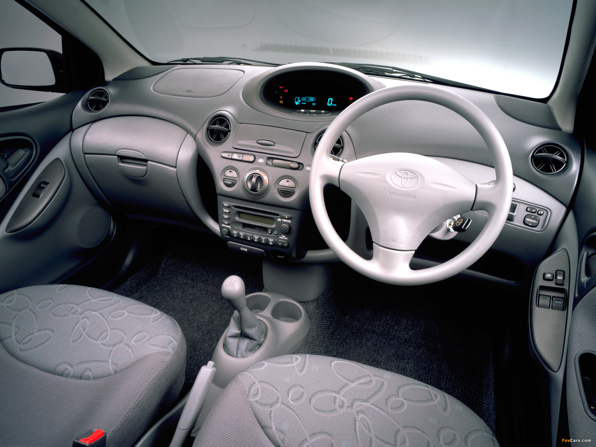 Pictures of Toyota Vitz U Eurosport Edition 3-door (NCP10) 1999–2000 (2048 x 1536)