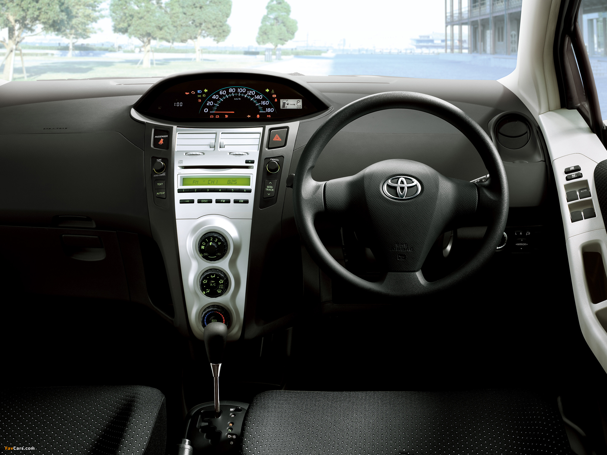 Pictures of Toyota Vitz 2005–07 (2048 x 1536)