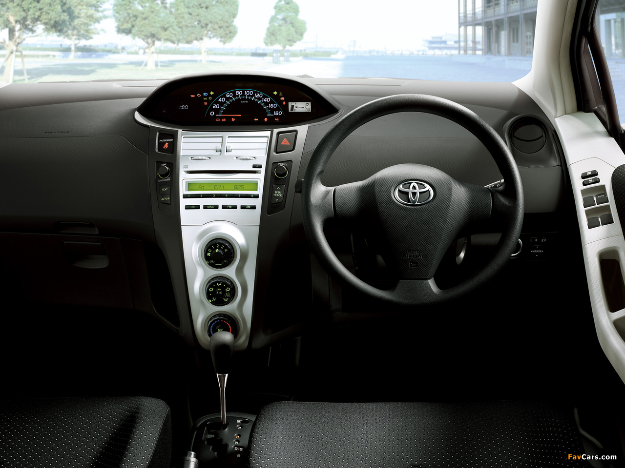 Pictures of Toyota Vitz 2005–07 (1280 x 960)