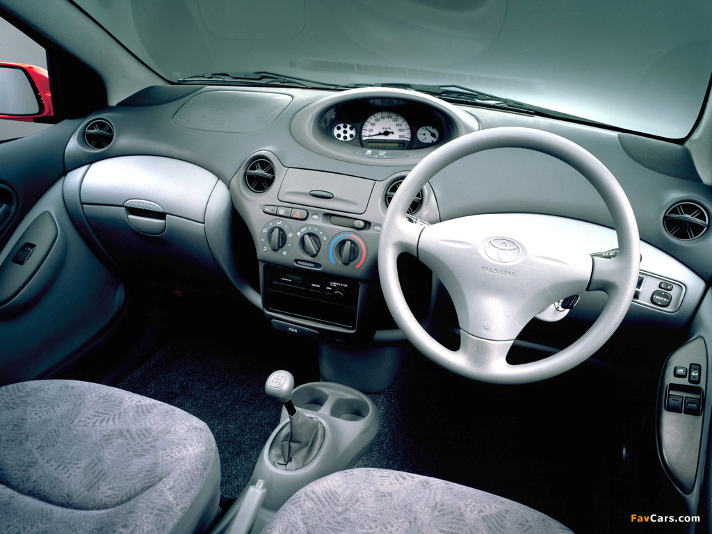 Toyota Vitz 3-door 1999–2001 images (1024 x 768)