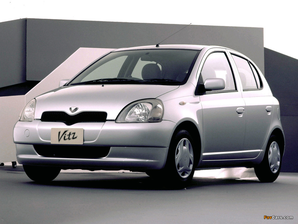 Toyota Vitz 5-door 1999–2001 images (1024 x 768)