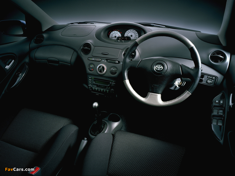 Toyota Vitz RS 5-door 2000–02 pictures (800 x 600)