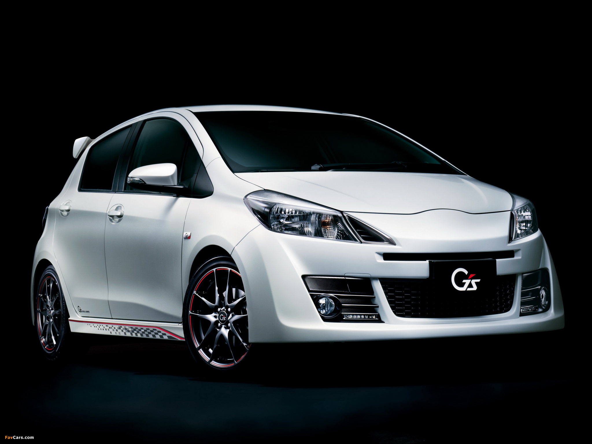 Toyota Vitz RS Gs 2014 wallpapers (2048 x 1536)