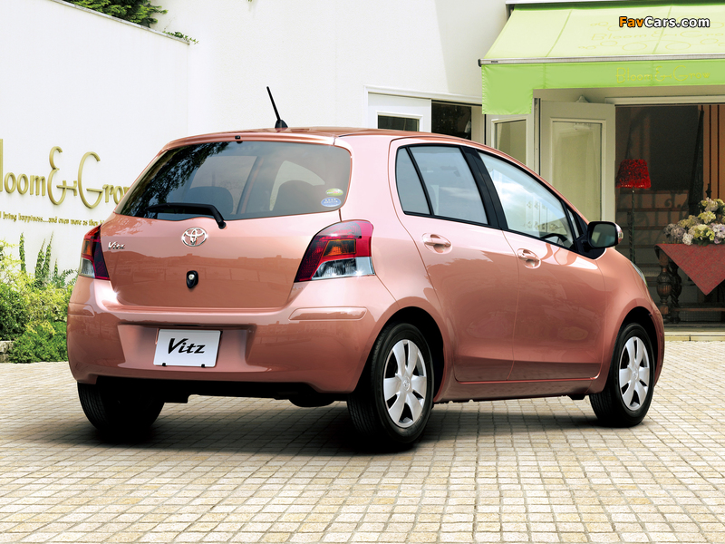 Toyota Vitz 2007–10 wallpapers (800 x 600)