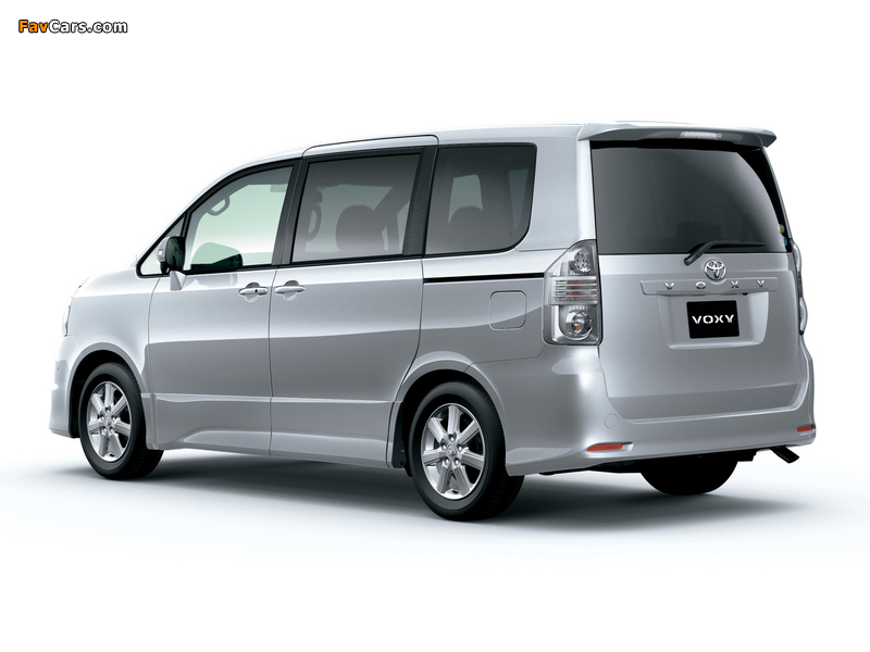 Images of Toyota Voxy ZS 2007–10 (800 x 600)