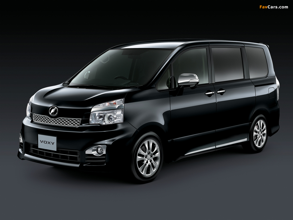 Images of Toyota Voxy ZS Kirameki III 2012 (1024 x 768)