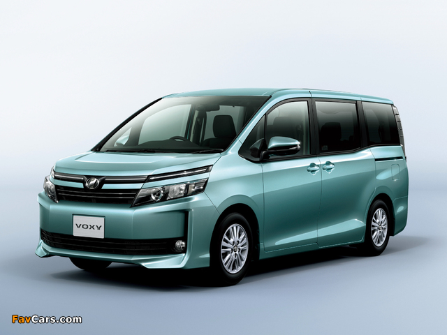 Toyota Voxy V 2014 images (640 x 480)
