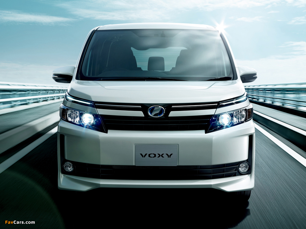 Toyota Voxy V 2014 wallpapers (1024 x 768)