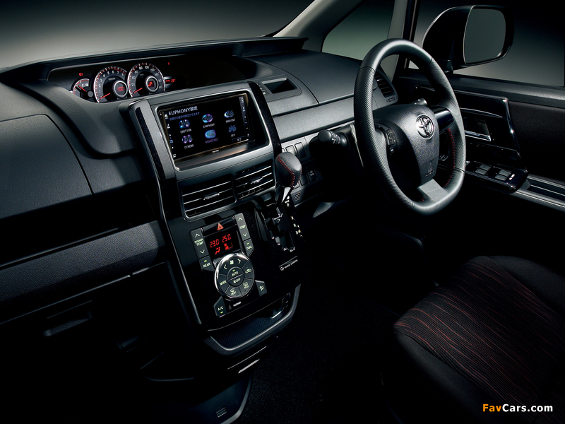 Toyota Voxy ZS Gs Version EDGE 2010 wallpapers (800 x 600)