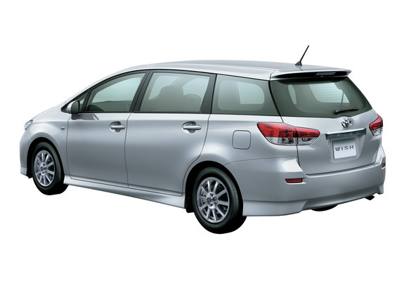 Toyota Wish X 2009–12 pictures