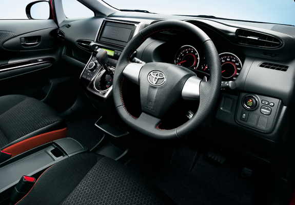 Toyota Wish 2.0Z 2012 images