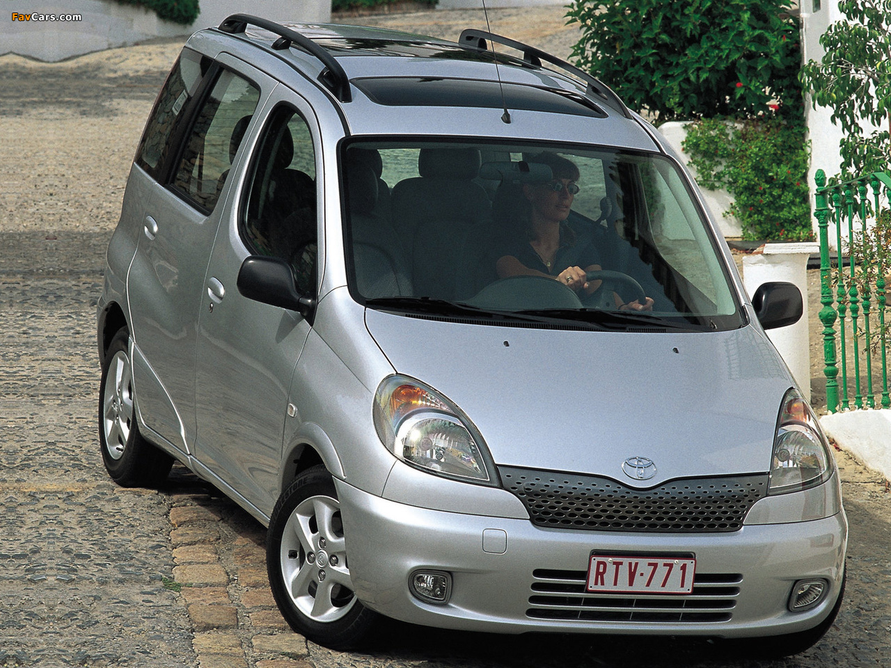 Images of Toyota Yaris Verso 1999–2003 (1280 x 960)