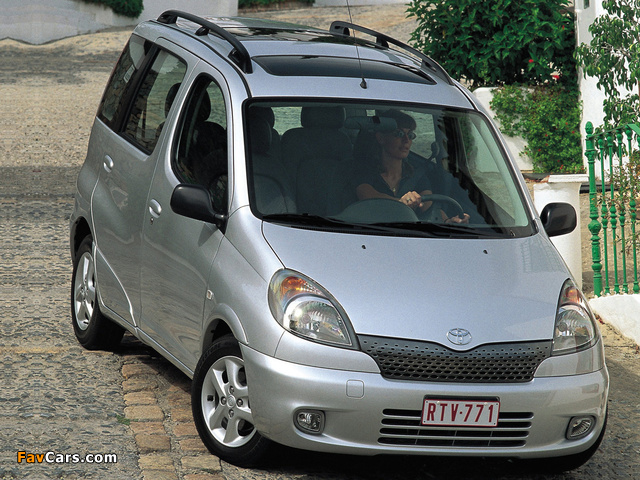 Images of Toyota Yaris Verso 1999–2003 (640 x 480)